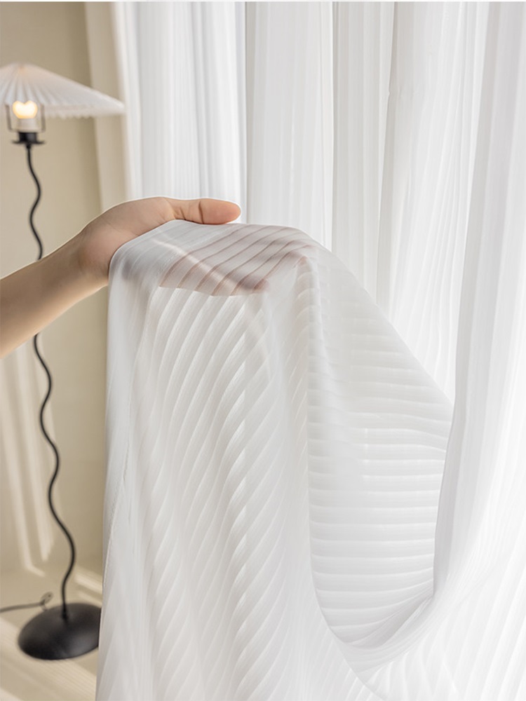 White fantasy curtains bedroom - Home Office Ye のレビューと価格